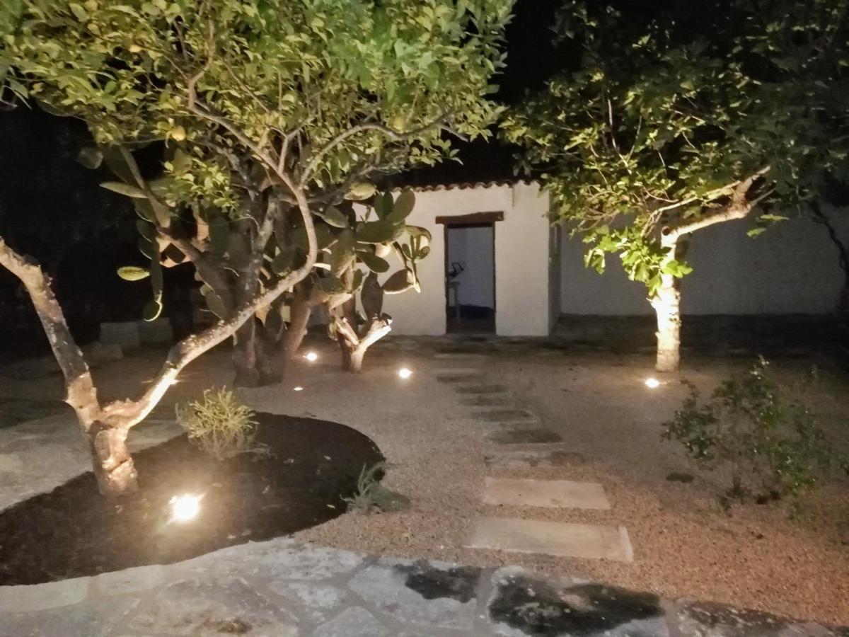 Villa Memia Lendinuso المظهر الخارجي الصورة