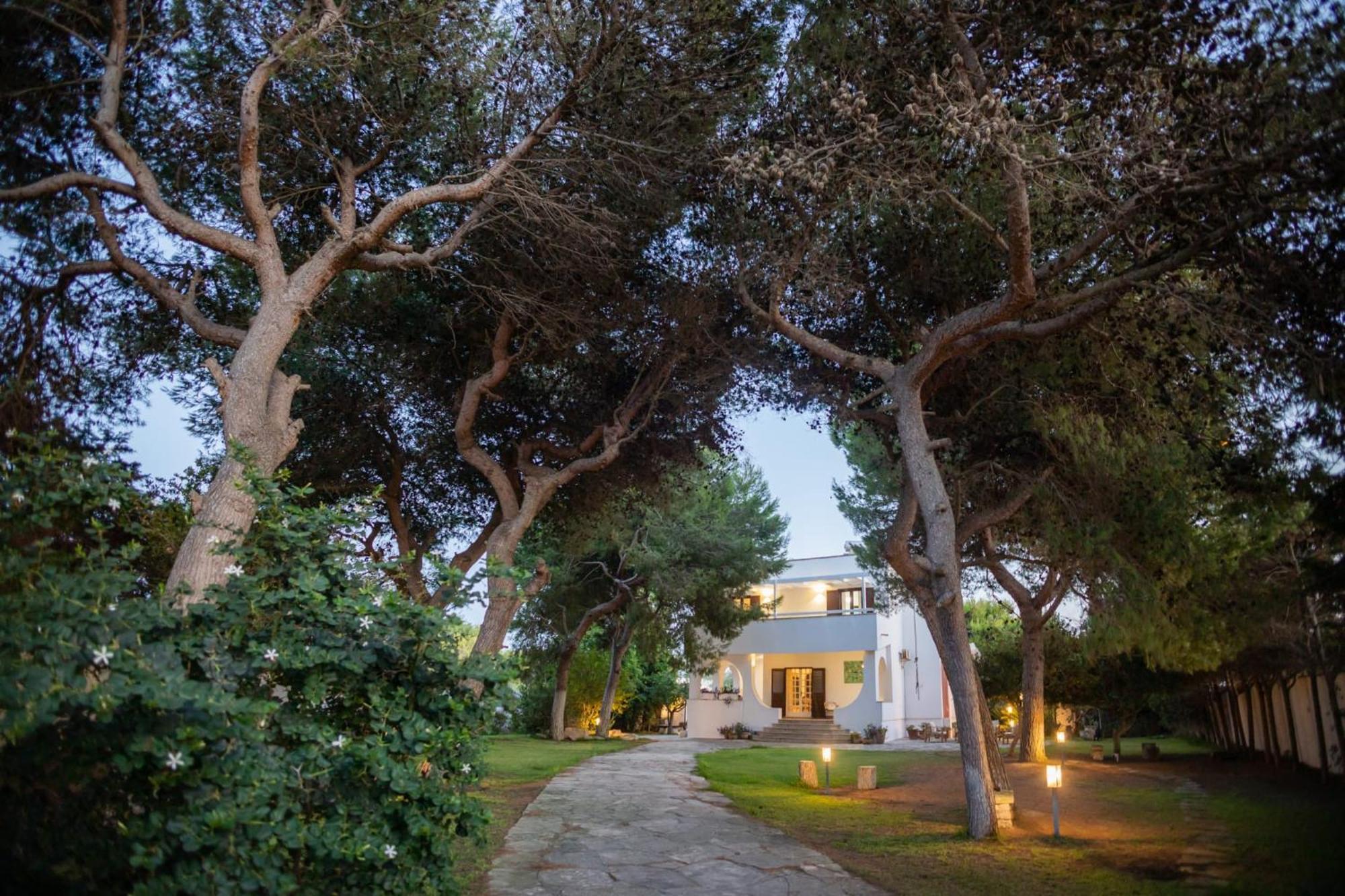 Villa Memia Lendinuso المظهر الخارجي الصورة