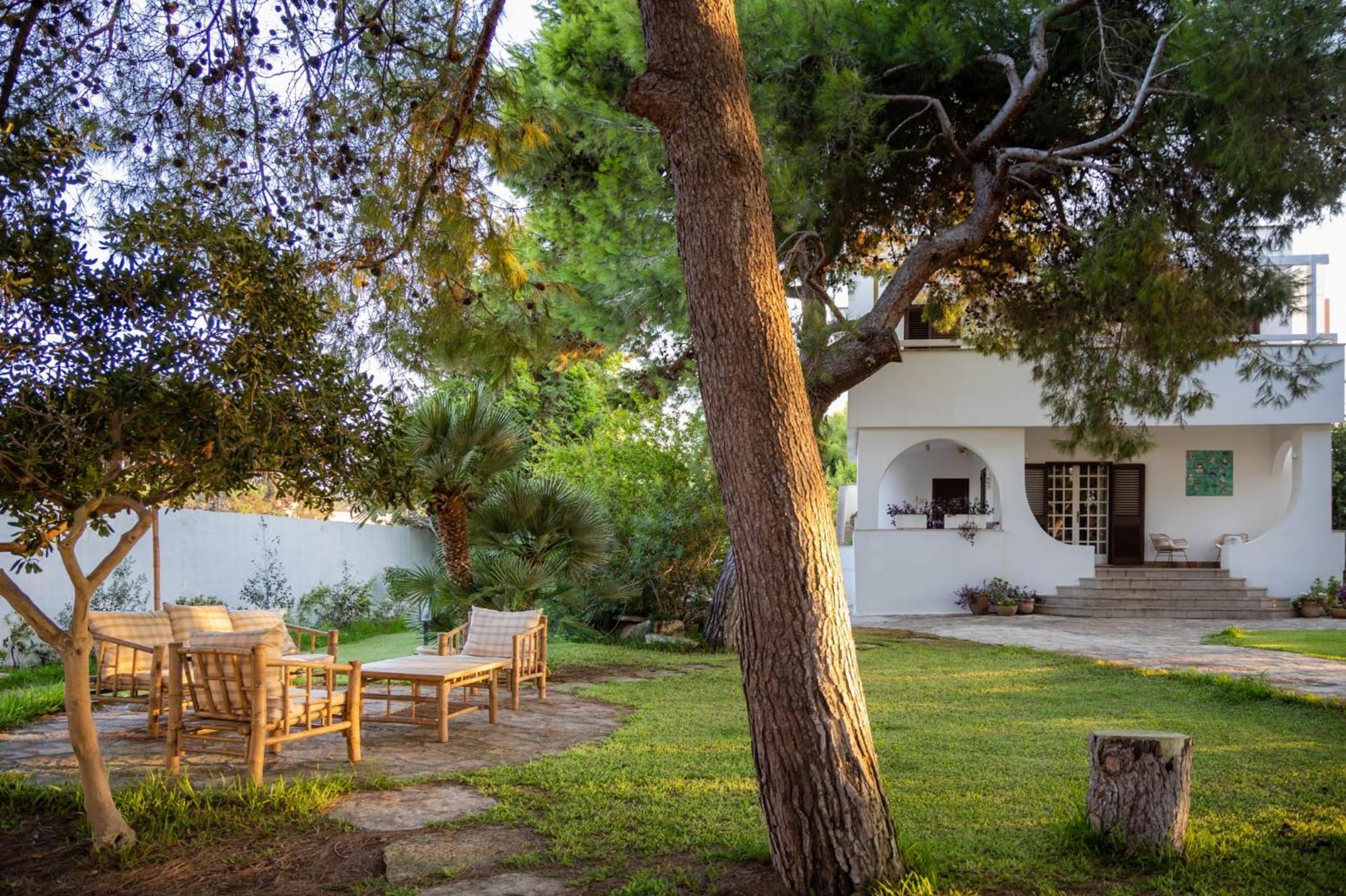 Villa Memia Lendinuso المظهر الخارجي الصورة